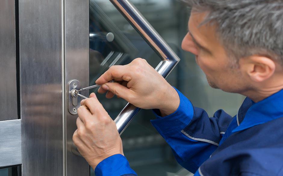 changer serrure porte pvc Villeparisis